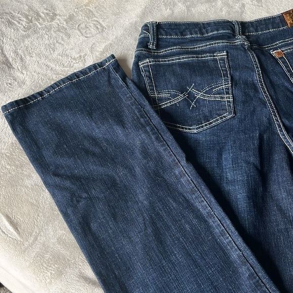 Women’s Aura by wrangler jeans. Size 10, long. - Picture 6 of 9